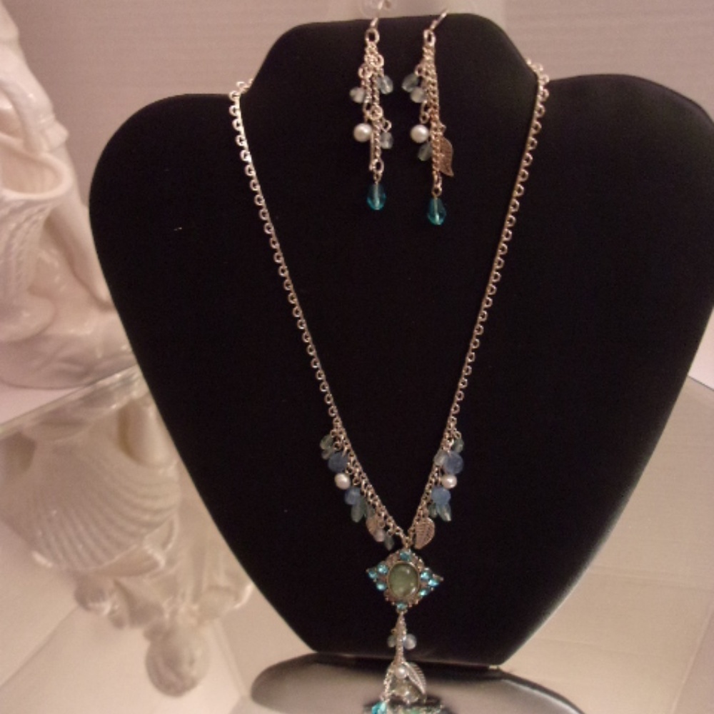 Nwts Tamina Necklace & Earrings. M12-1
